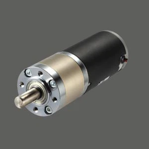 Motor s planetarnim reduktorom